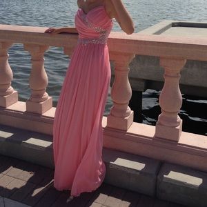 Light pink long prom dress with Beaded diamonds